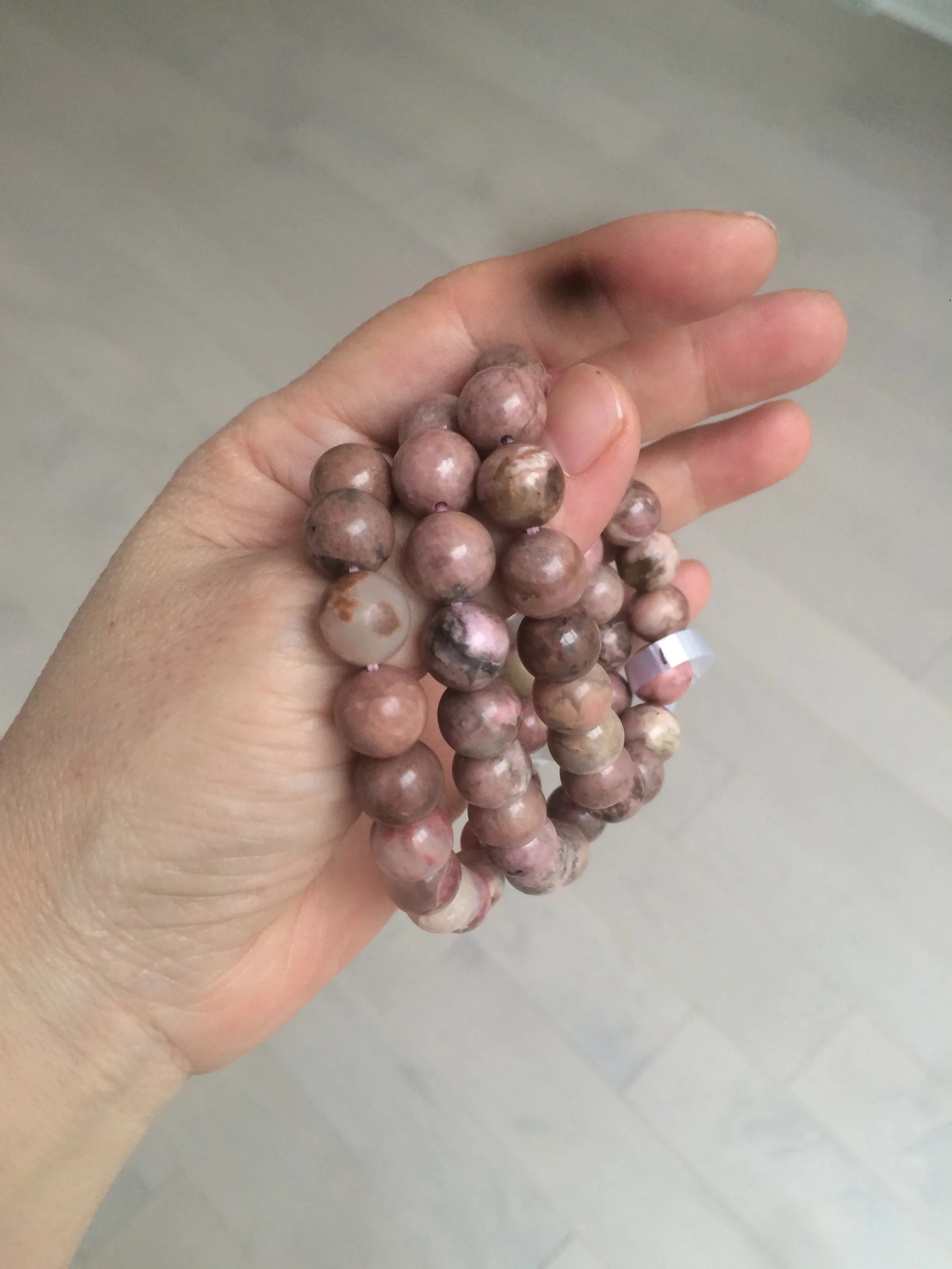 10-10.3mm 100% natural pink/black rose stone (Rhodonite) bracelet SY41