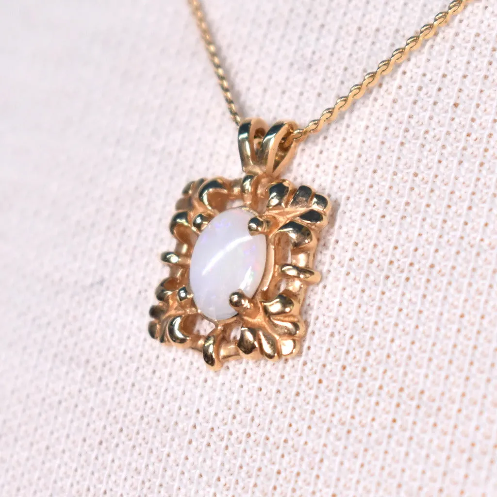 14K Moonstone Pendant Necklace