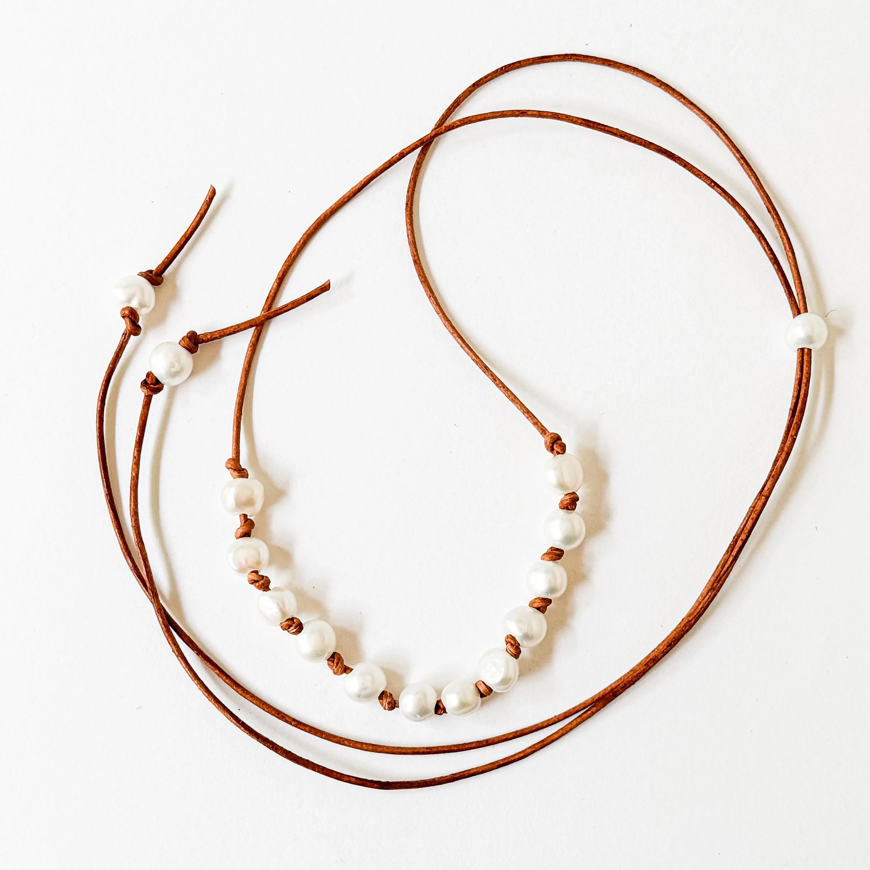 Adjustable Pearl and Leather Cord Necklace - WS