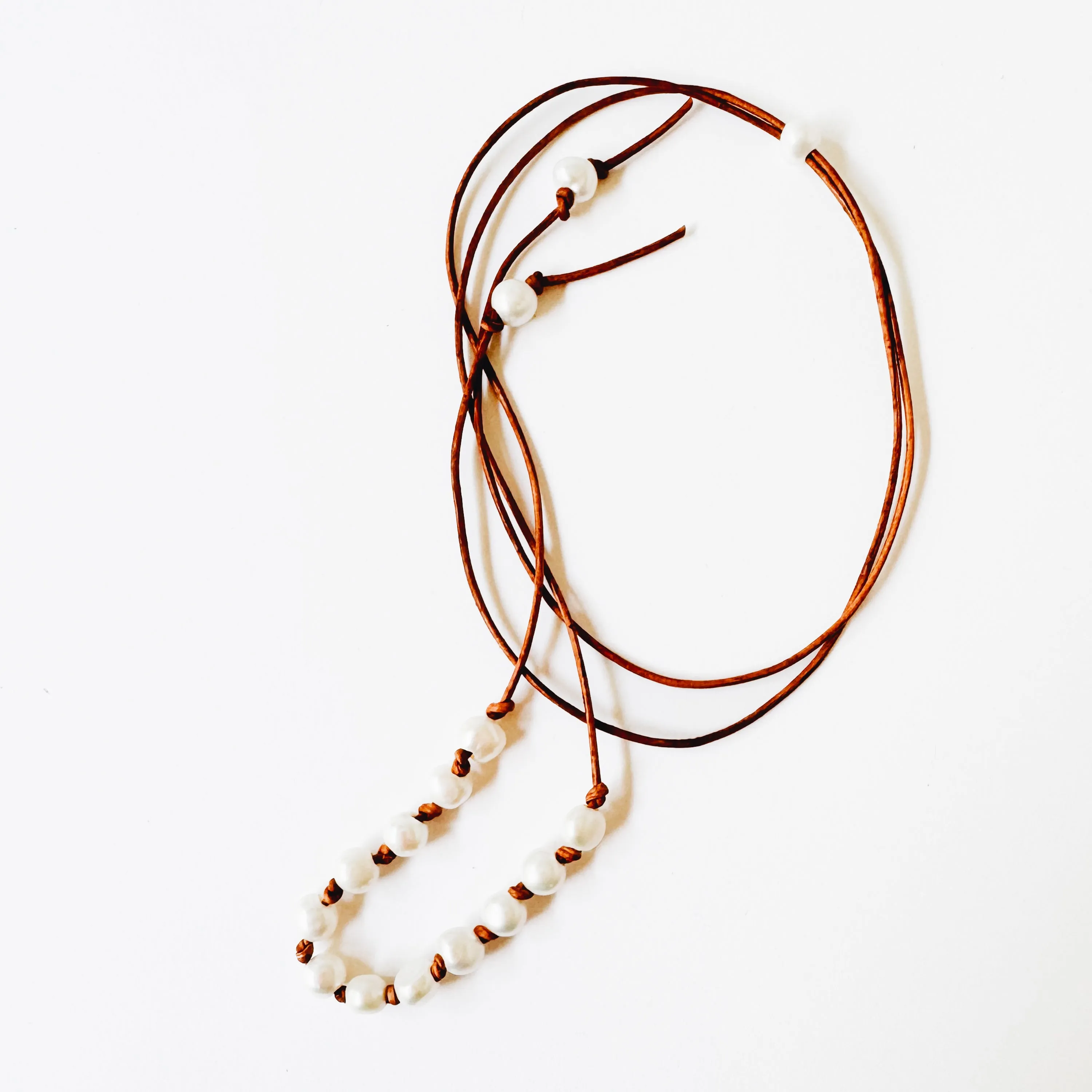 Adjustable Pearl and Leather Cord Necklace - WS