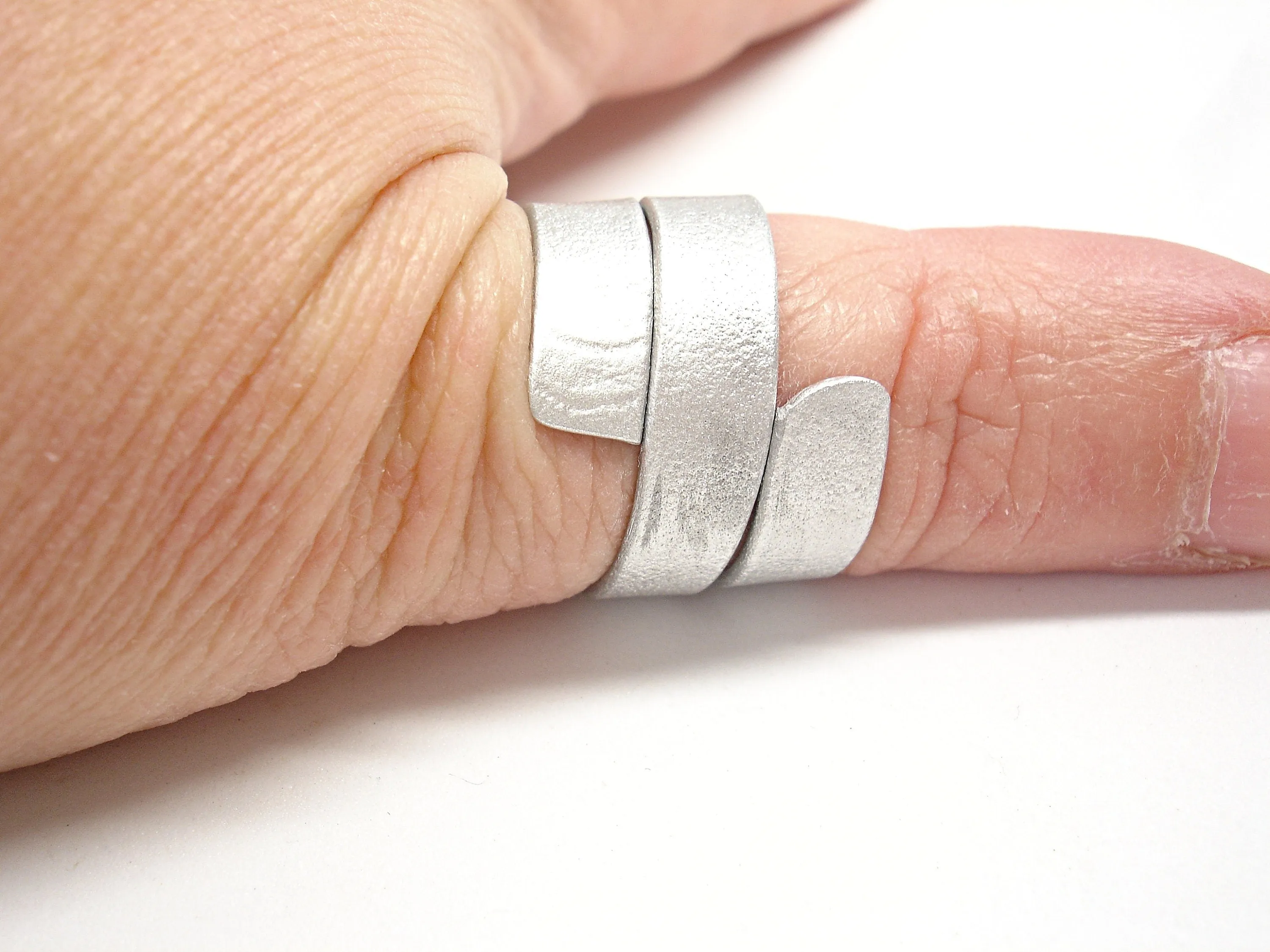 Aluminum ring. Wide band ring Womens statement ring. Aluminium ring. Contemporary jewelry Aluminium jewelry