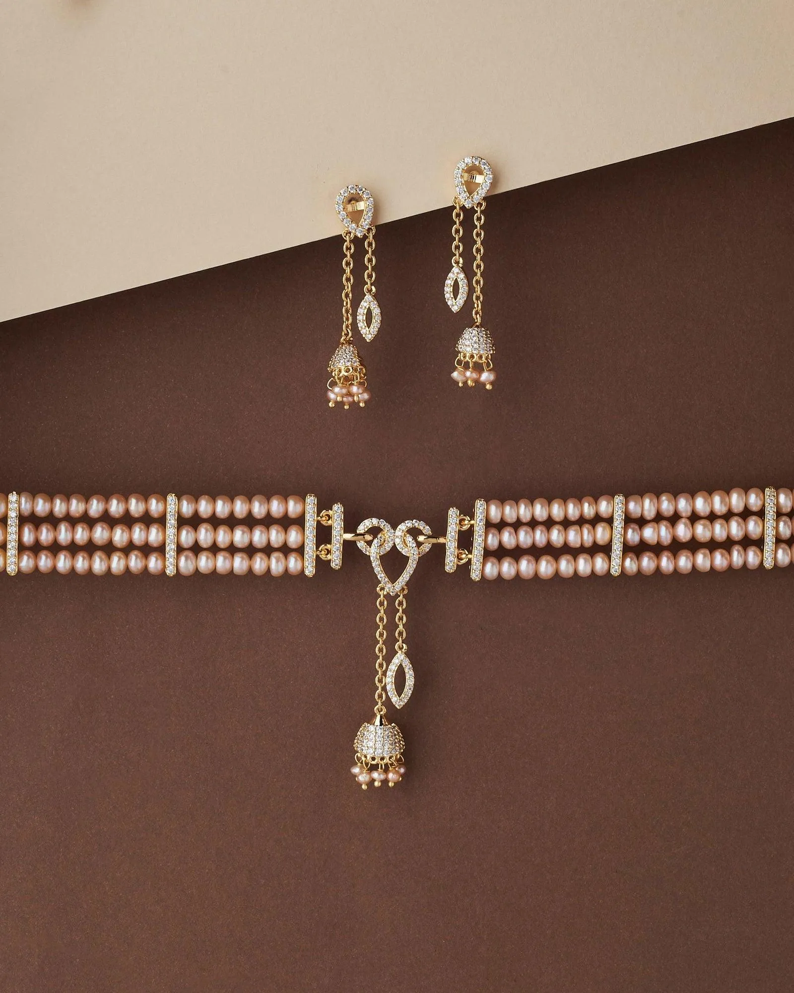 Beautiful Pearl Necklace Set