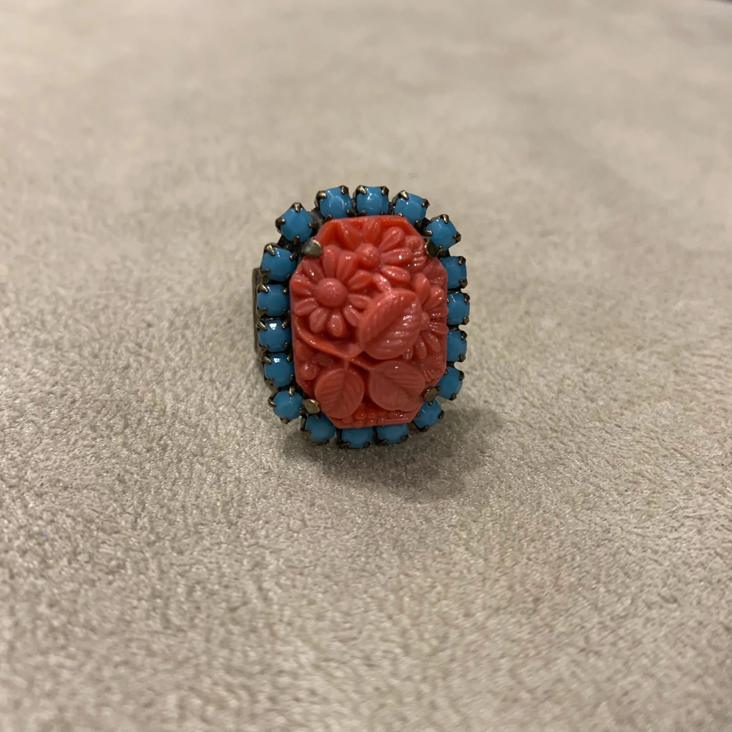 Coral and turquoise glass ring by Frangos