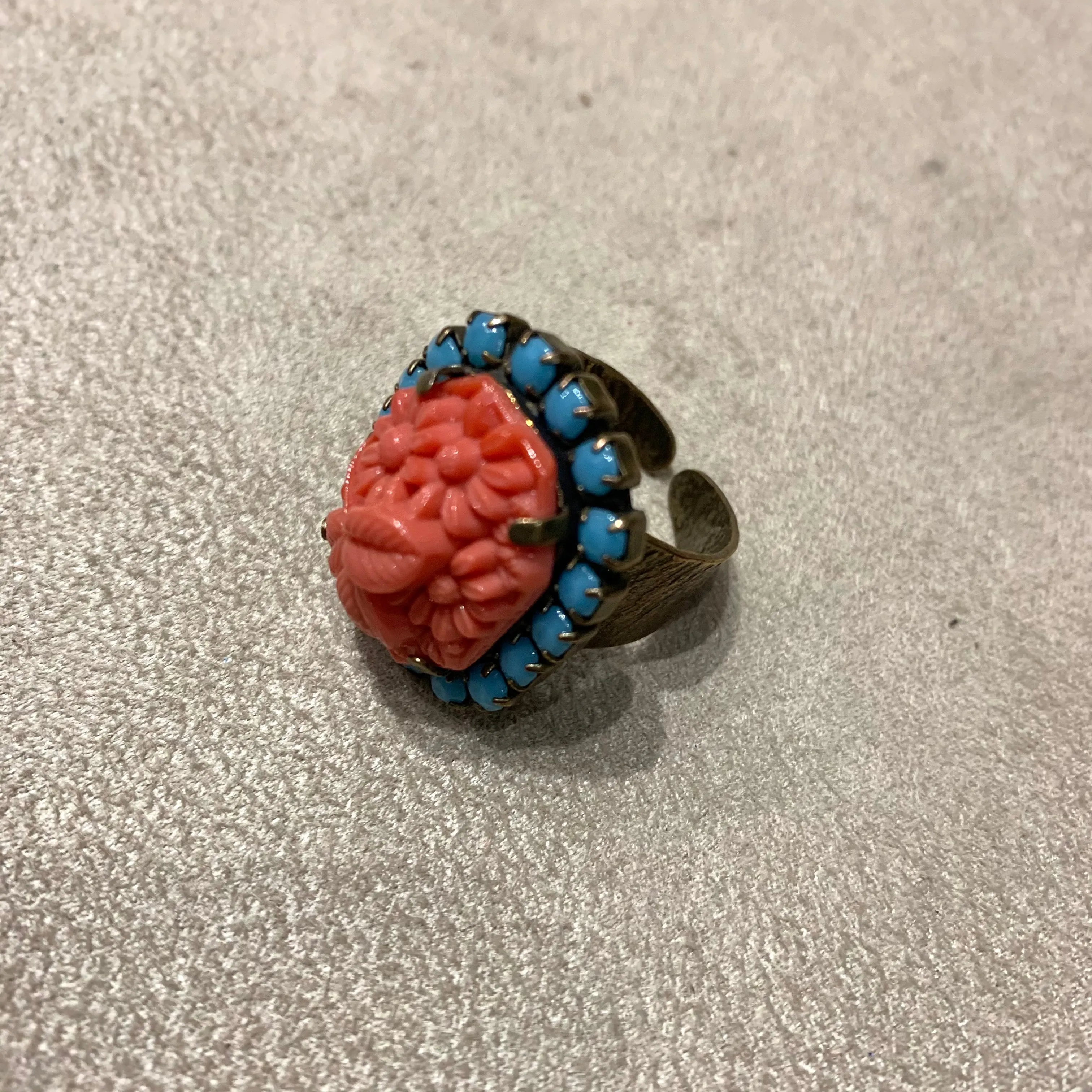 Coral and turquoise glass ring by Frangos