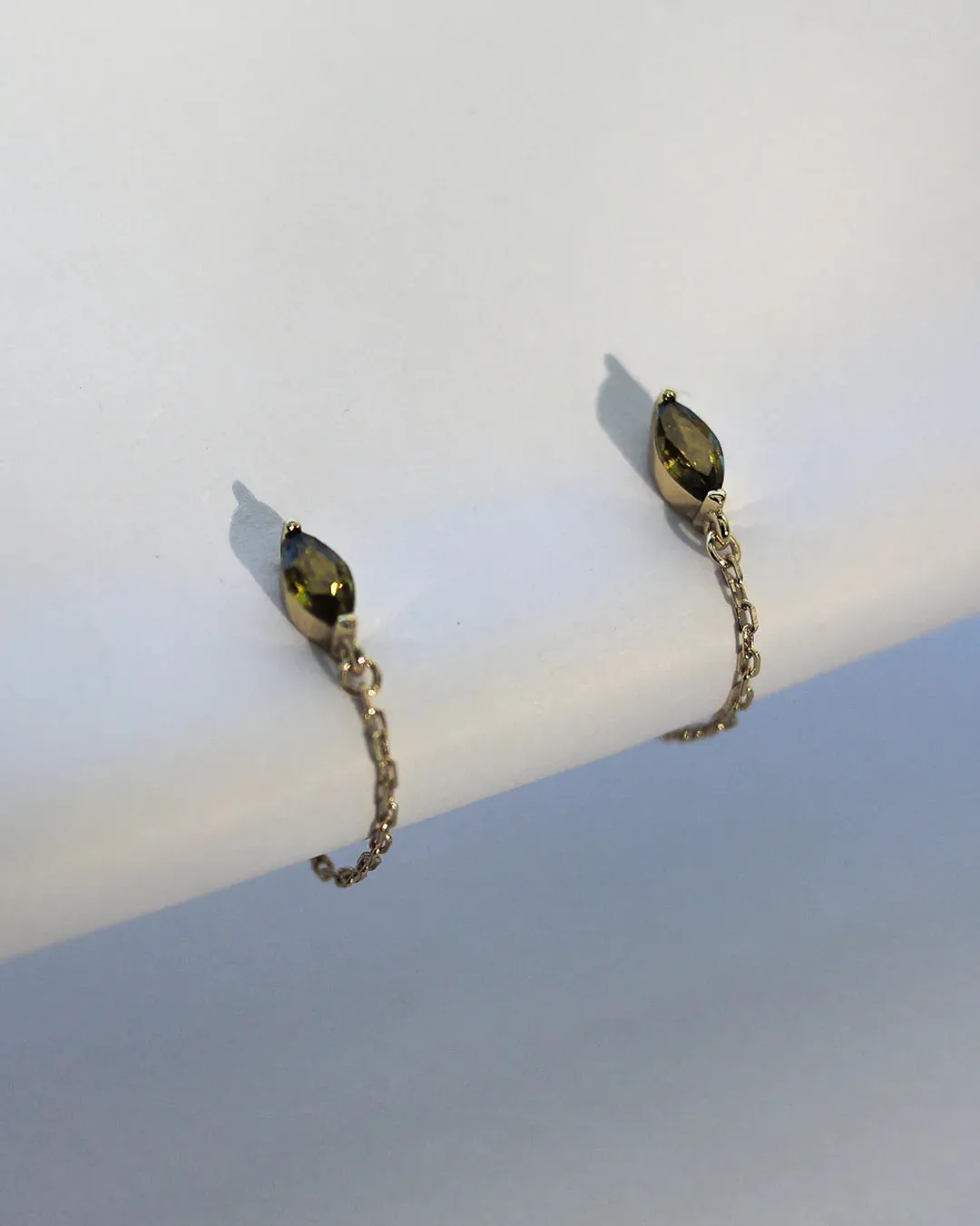 MARQUISE CHAIN STUDS | PERIDOT - 18K GOLD PLATING