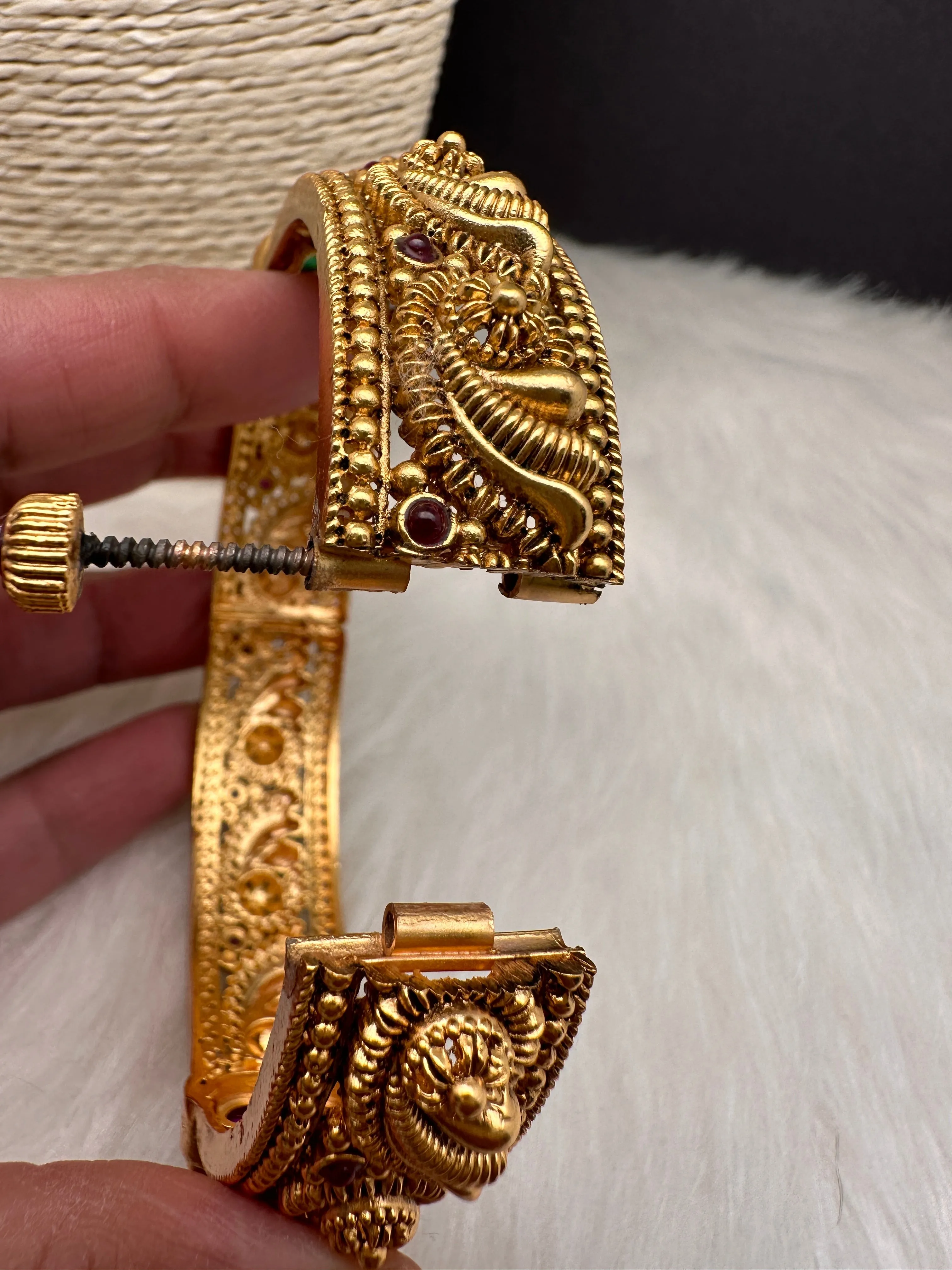 Matte Nakshi Openable Kada Bangles