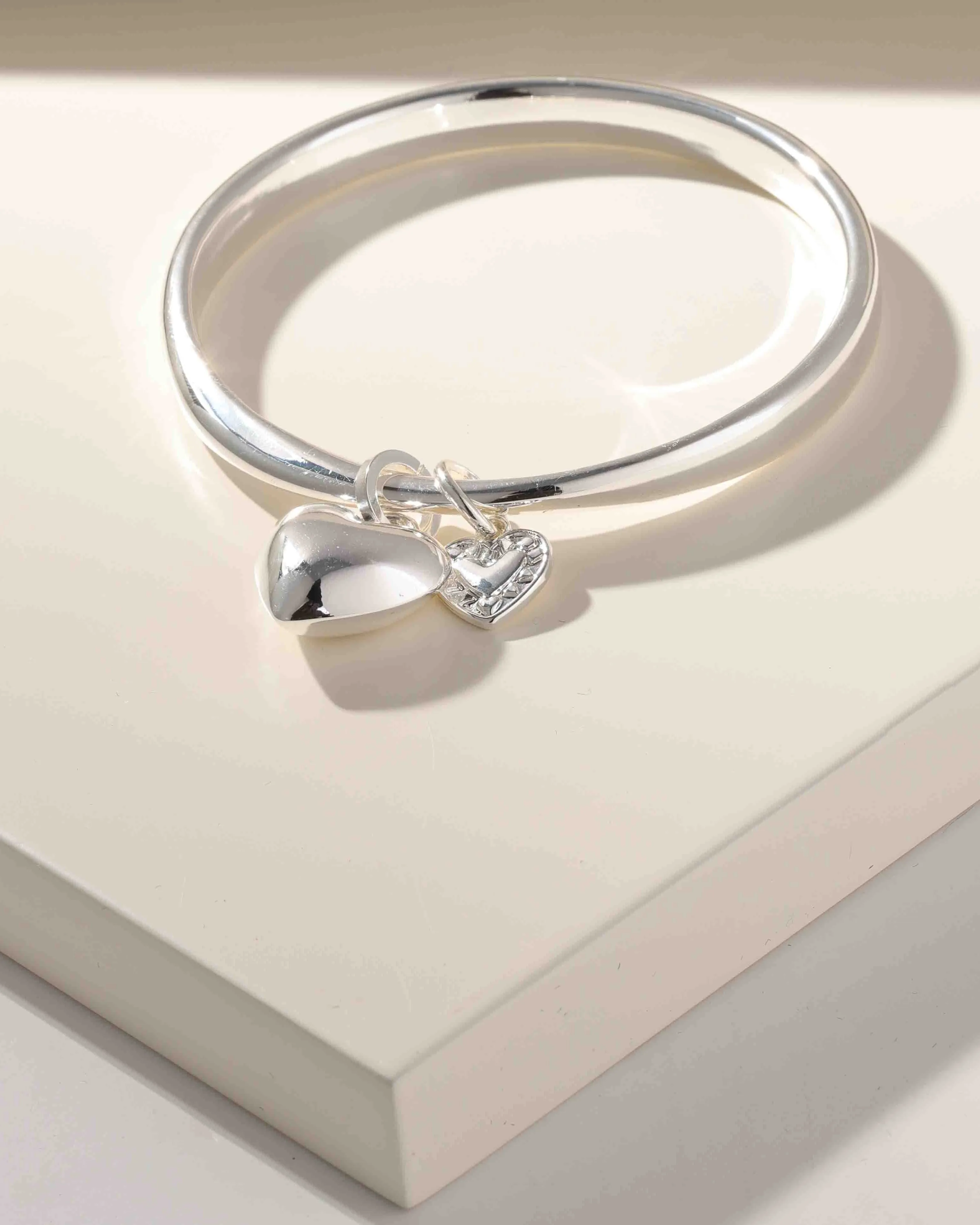 Merx - Heart Charm Bangle