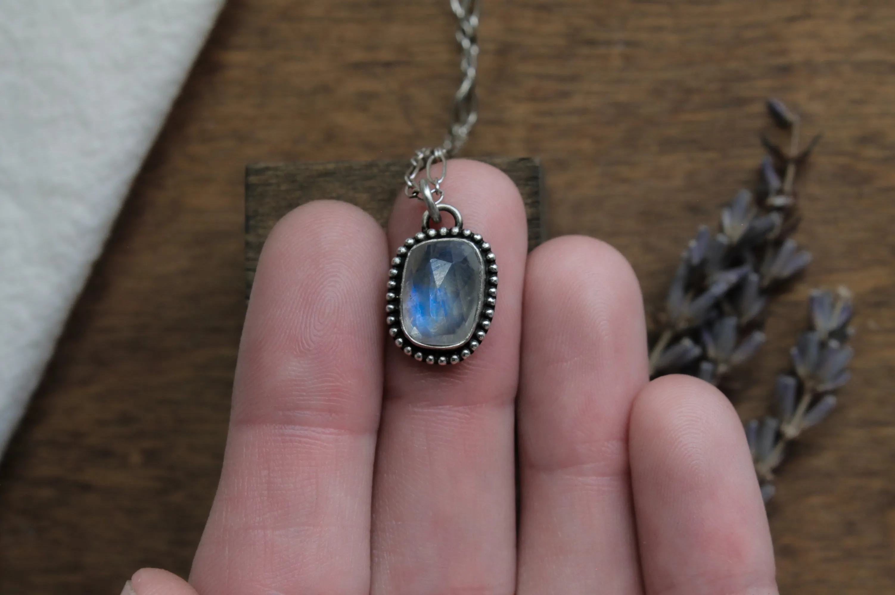 Moonbeam Necklace | Rainbow Moonstone
