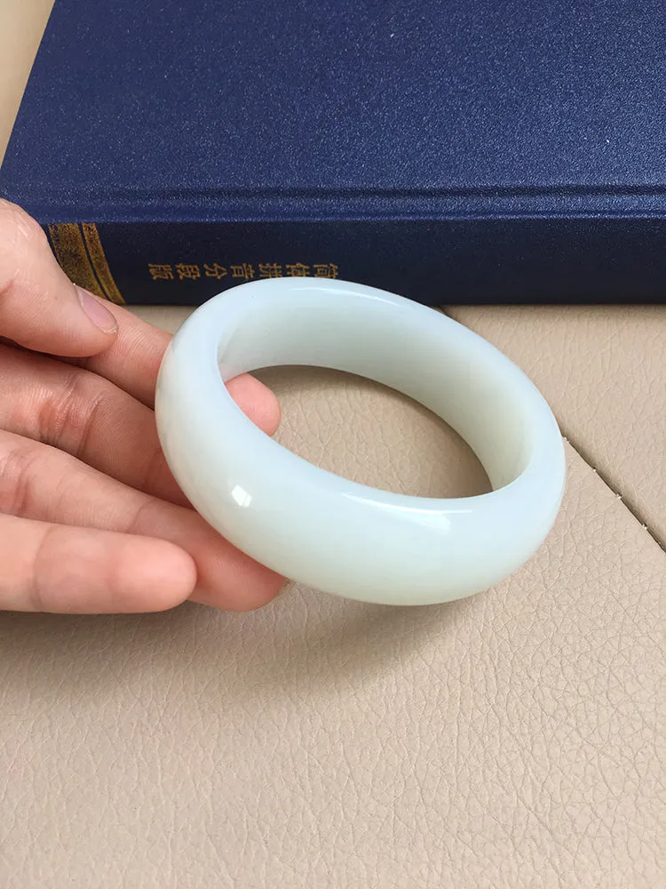 Natural Jade Bangle Nephrite Bangle Internal Diameter 53.8mm NBE035