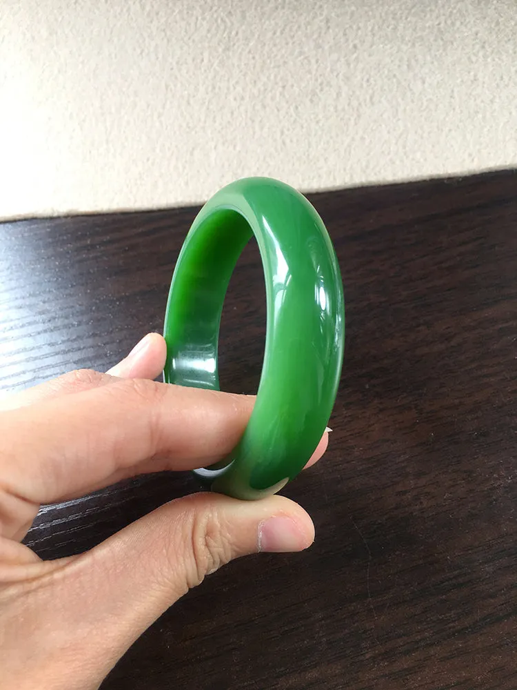 Natural Jade Bangle Nephrite Bangle Internal Diameter 58.7mm NBE049