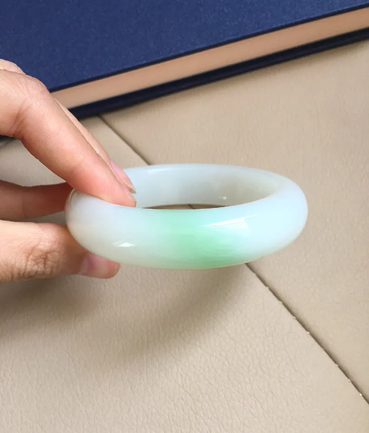 Natural Jade Bangle Nephrite Bangle Internal Diameter 59mm NBE036
