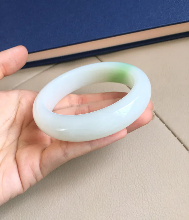 Natural Jade Bangle Nephrite Bangle Internal Diameter 59mm NBE036