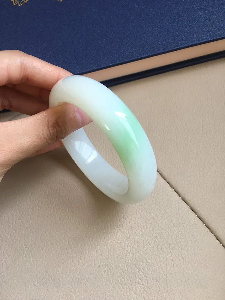 Natural Jade Bangle Nephrite Bangle Internal Diameter 59mm NBE036