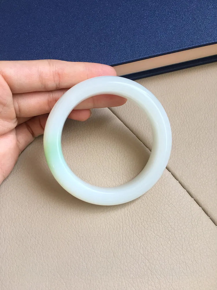 Natural Jade Bangle Nephrite Bangle Internal Diameter 59mm NBE036