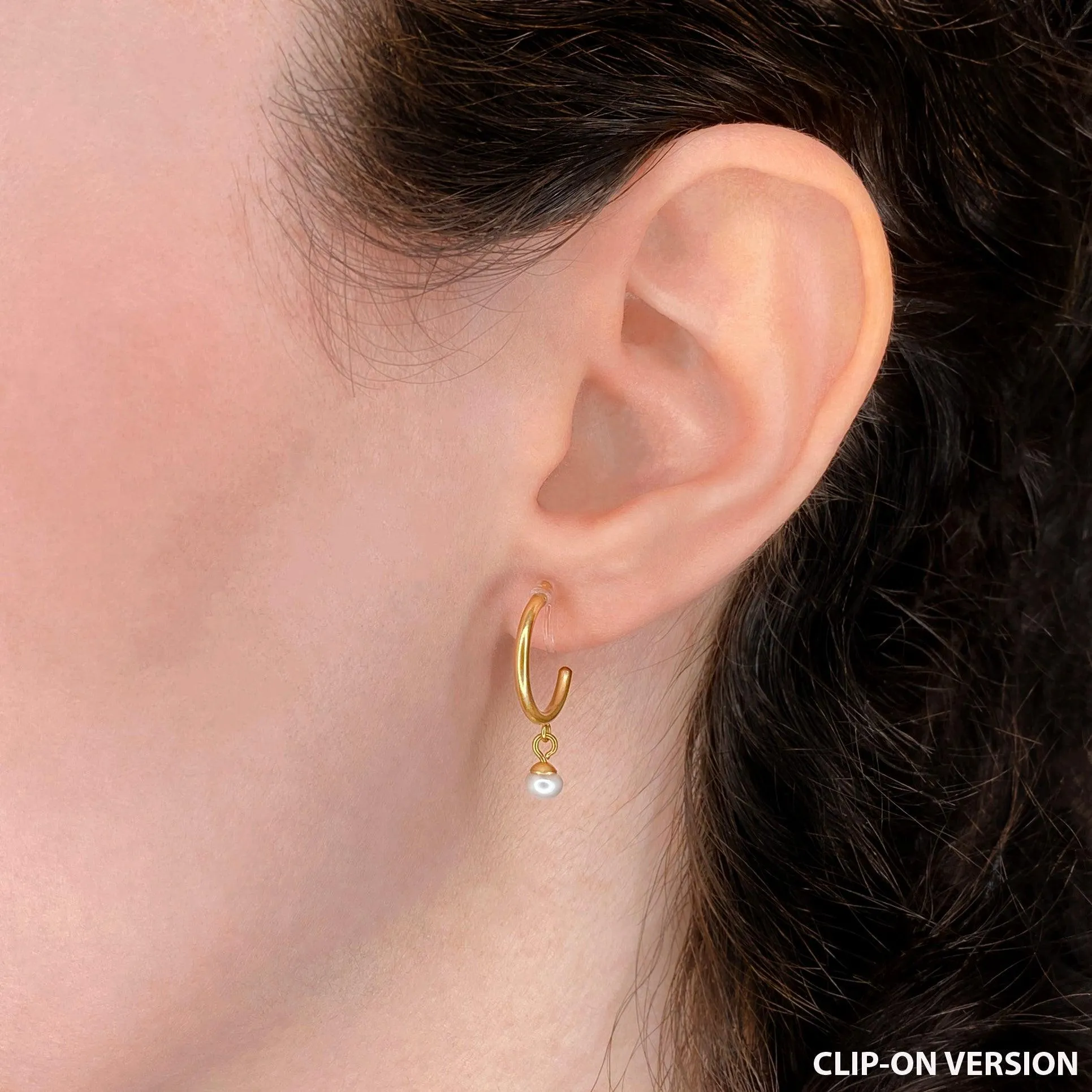 PEARL DANGLE HUGGIE HOOP CLIP-ON EARRINGS IN GOLD