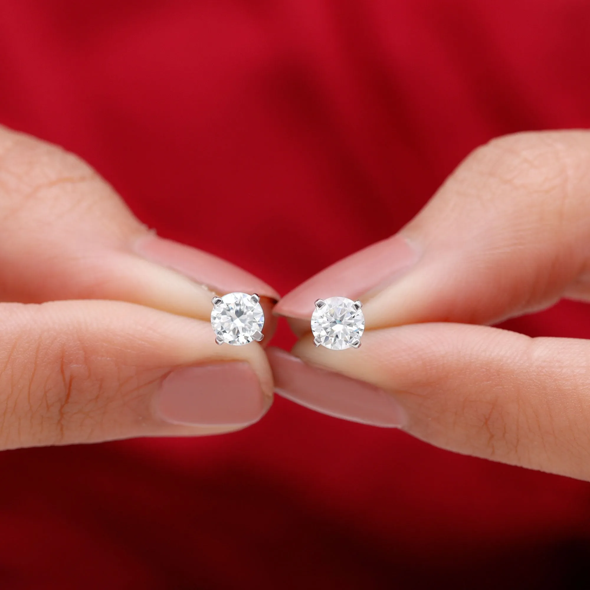 Round Shape Moissanite Solitaire Stud Earrings