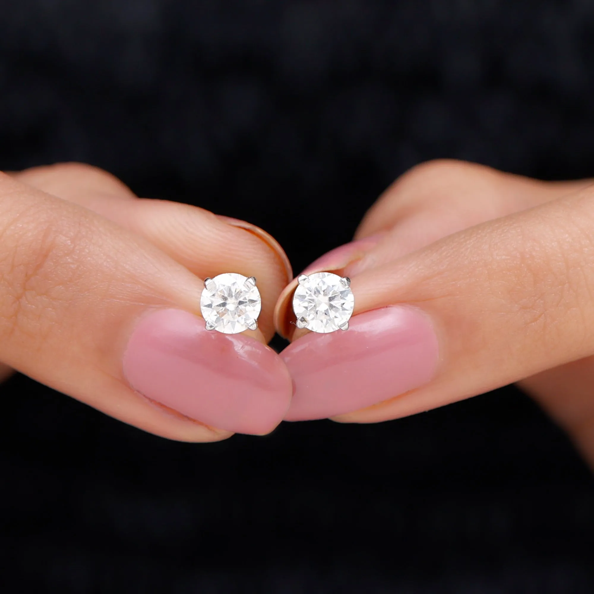 Round Shape Moissanite Solitaire Stud Earrings