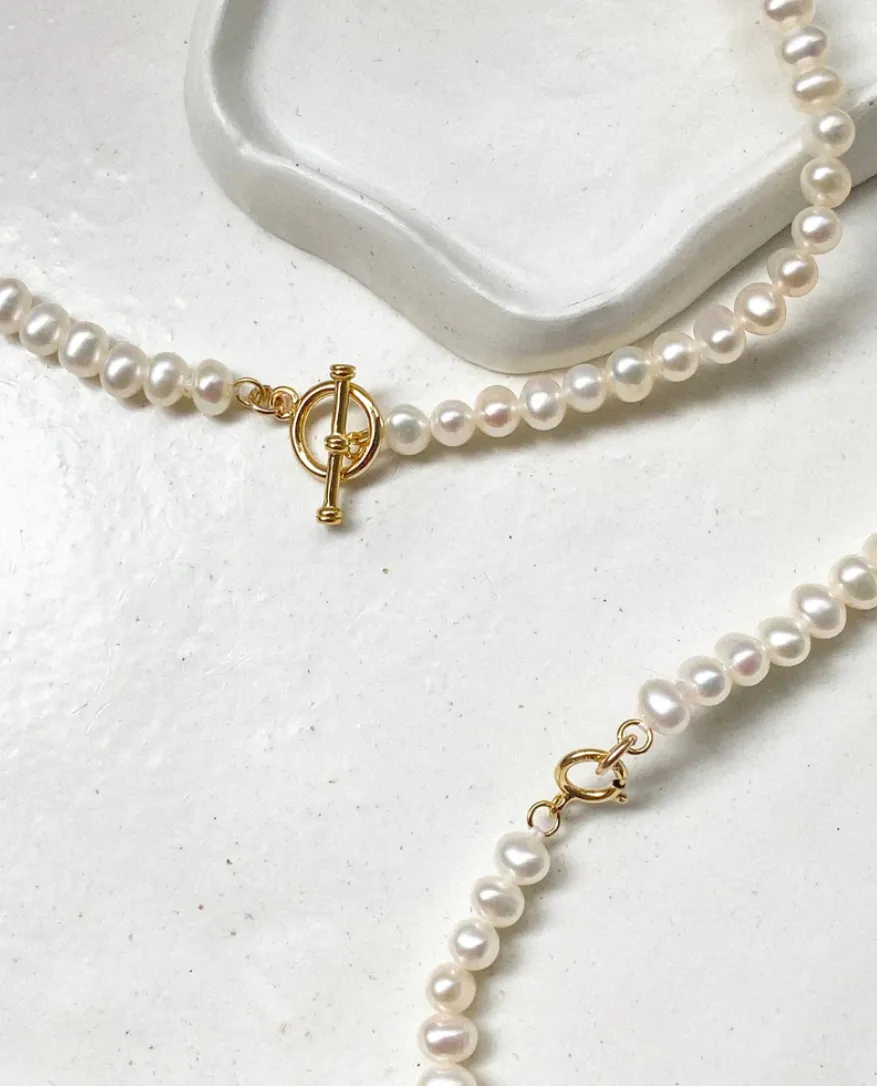 TS Adeline Pearl Strand Choker