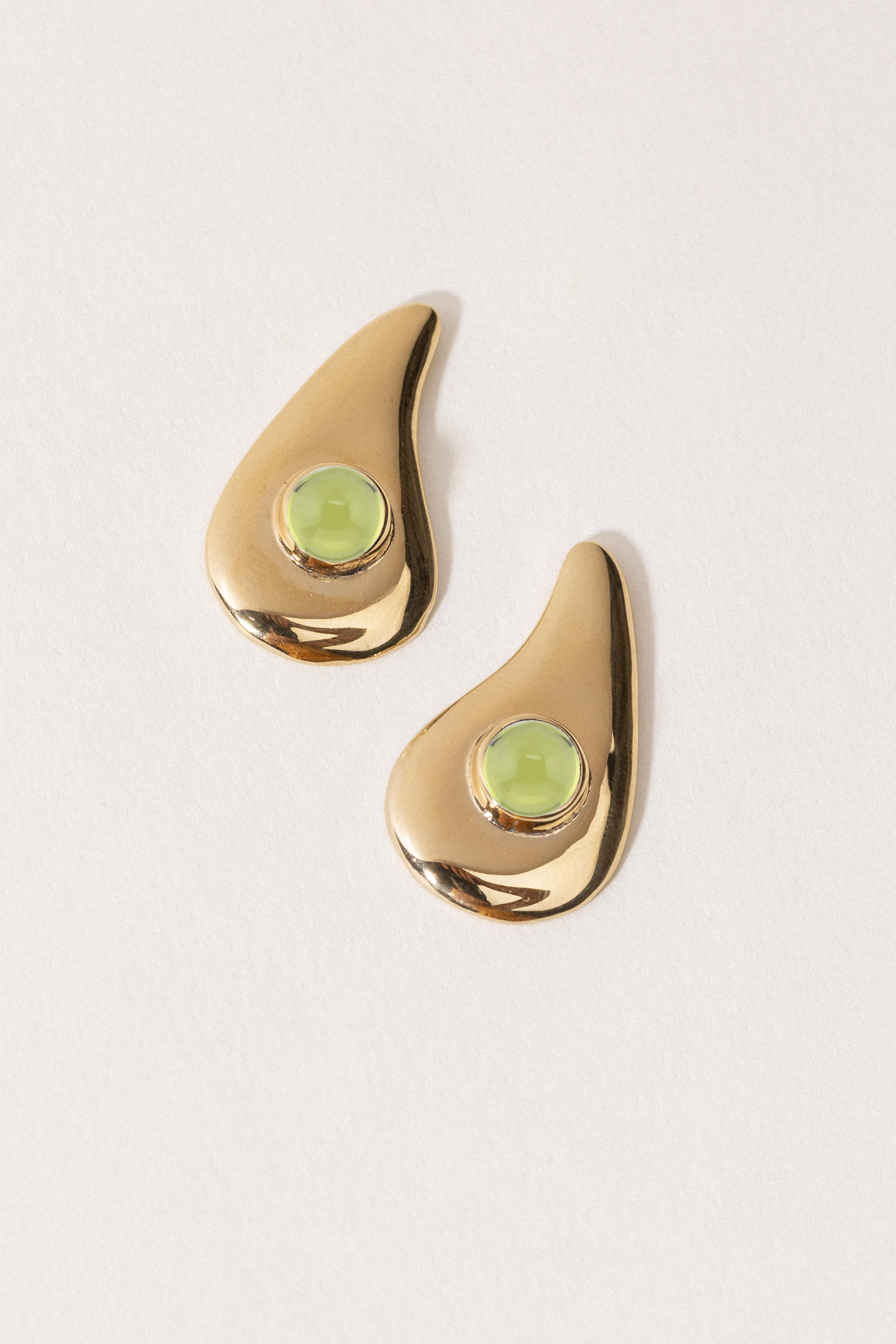 Wave Earrings in Peridot