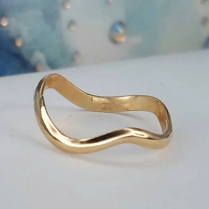 WAVY Ring (select style)